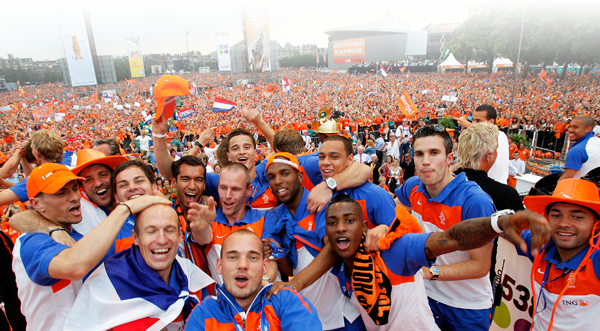 footer_huldiging.png